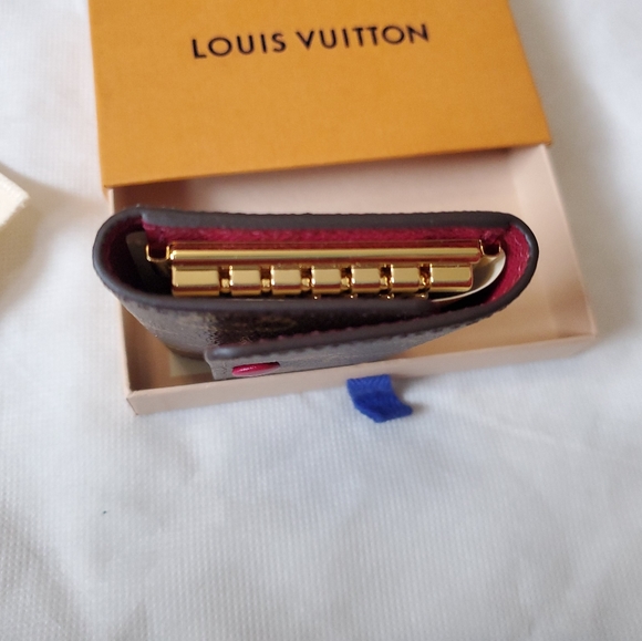 Louis Vuitton 6 keys Holder - Picture 7 of 8